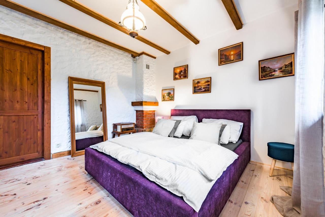 Dworek Wiktorowo Hotel Budki Petrykowskie ภายนอก รูปภาพ